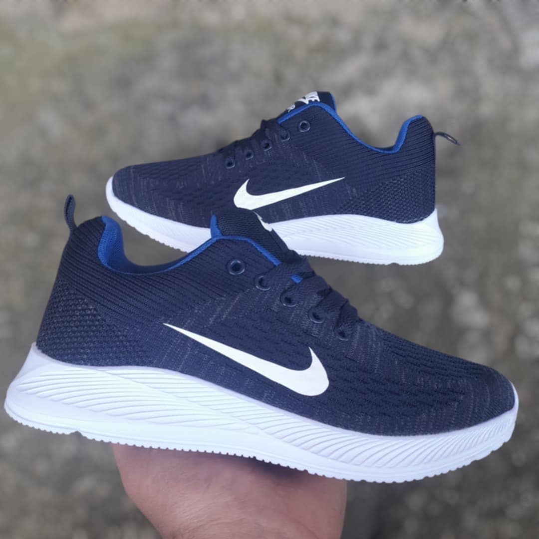 Nike azul branco